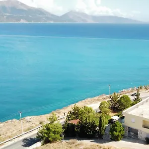 Suga 1 , Qeparo Albanien
